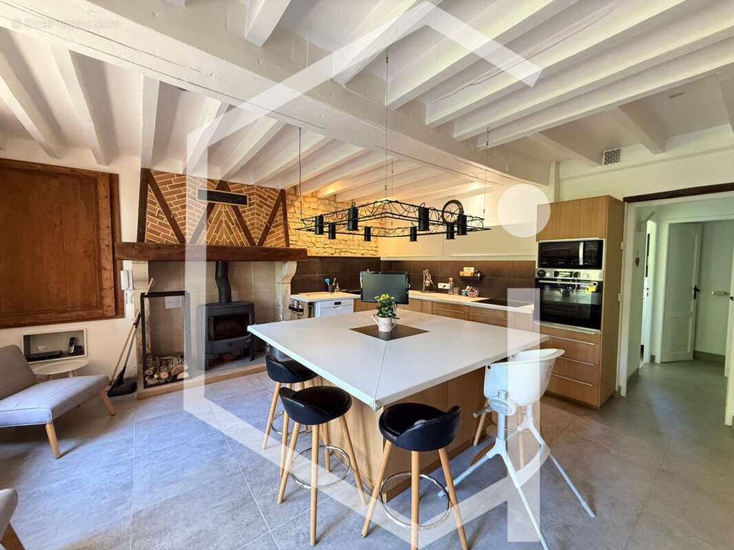 Maison à COSNE-COURS-SUR-LOIRE