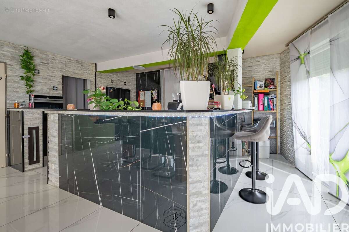 Maison 195 m² à Buding  - photo 4