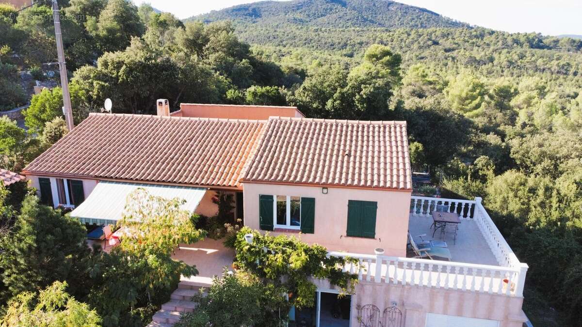 Maison à SAINT-MAXIMIN-LA-SAINTE-BAUME
