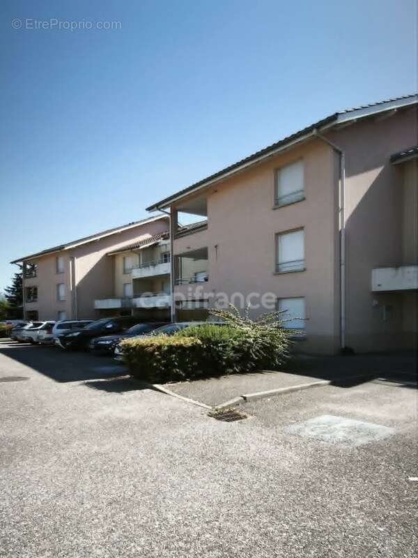 Appartement à RIVES