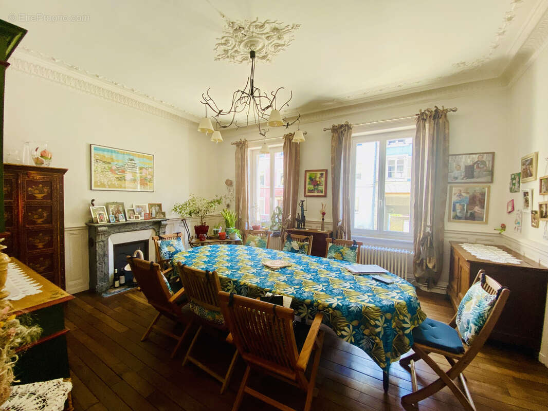 Exceptionnel Appartement Haussmannien à Héricourt   Une Fusion de Charme Historique et de Confort Moderne - photo 6