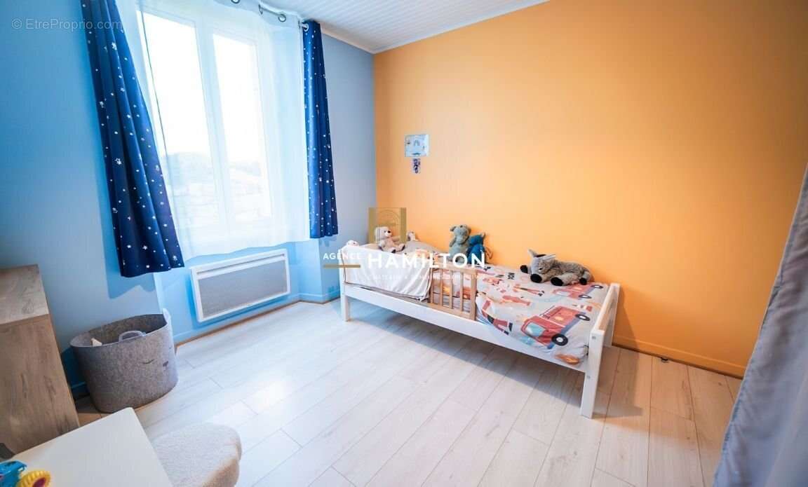 Maison à SAINTE-CROIX