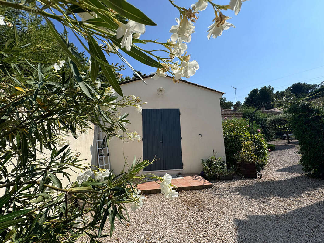 Maison à CHATEAUNEUF-DE-GADAGNE