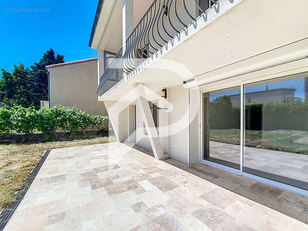 Maison à MONTELIMAR