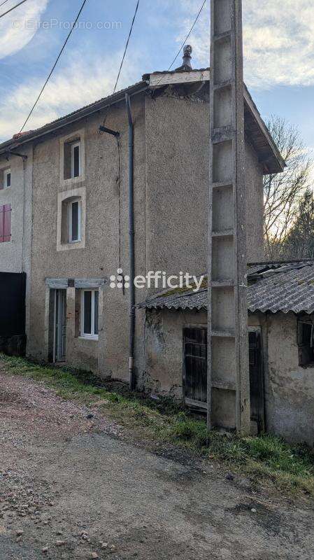 Maison à SAINT-REMY-SUR-DUROLLE