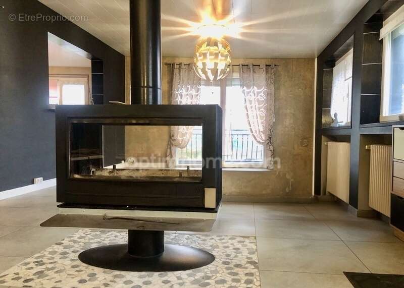 Maison à POURU-SAINT-REMY