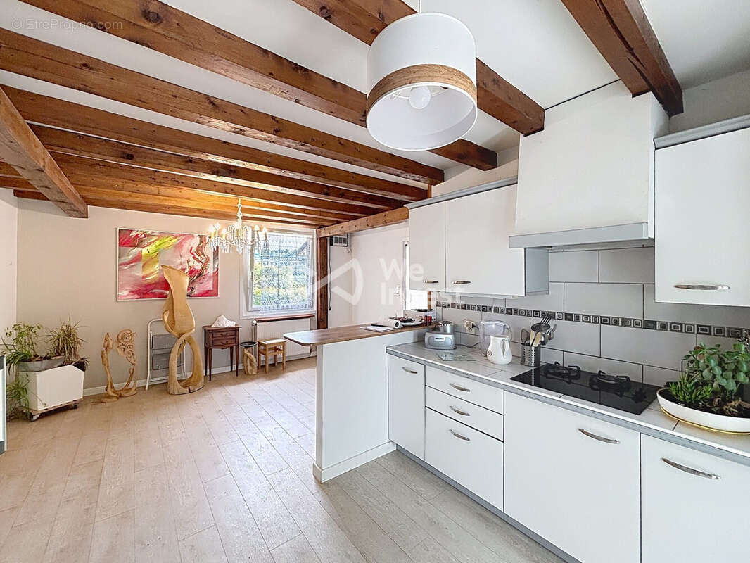 Maison 132 m² à Lancrans  - photo 6