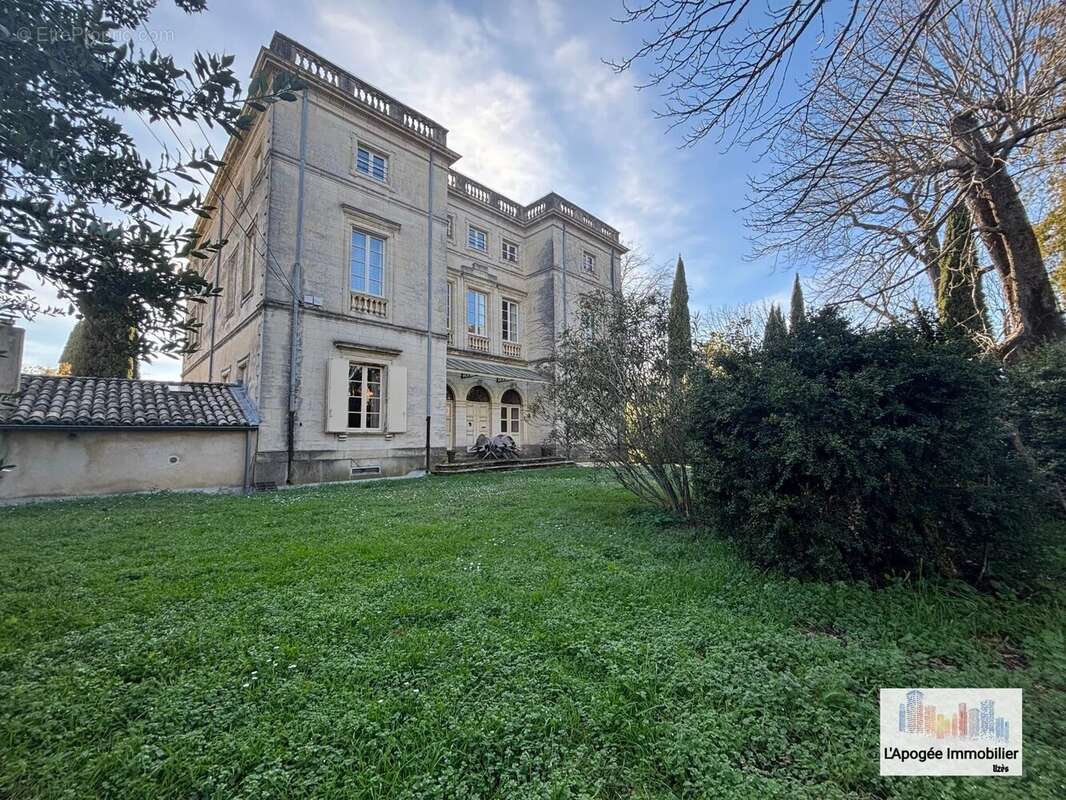 Appartement à UZES