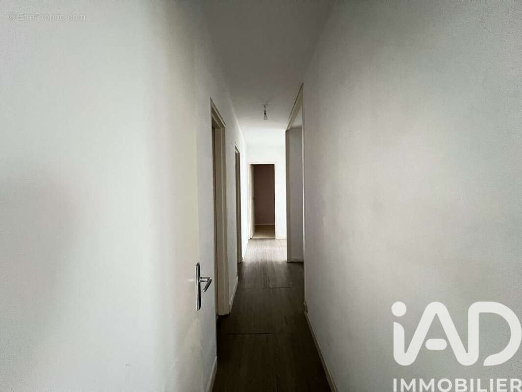 Photo 7 - Appartement à CHARLEVILLE-MEZIERES