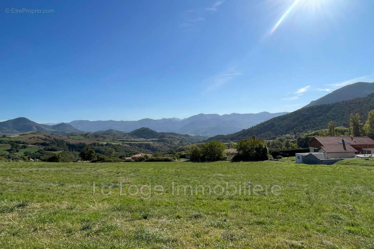 Terrain à BARCILLONNETTE