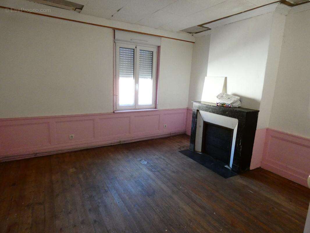 Appartement à IVRY-LA-BATAILLE