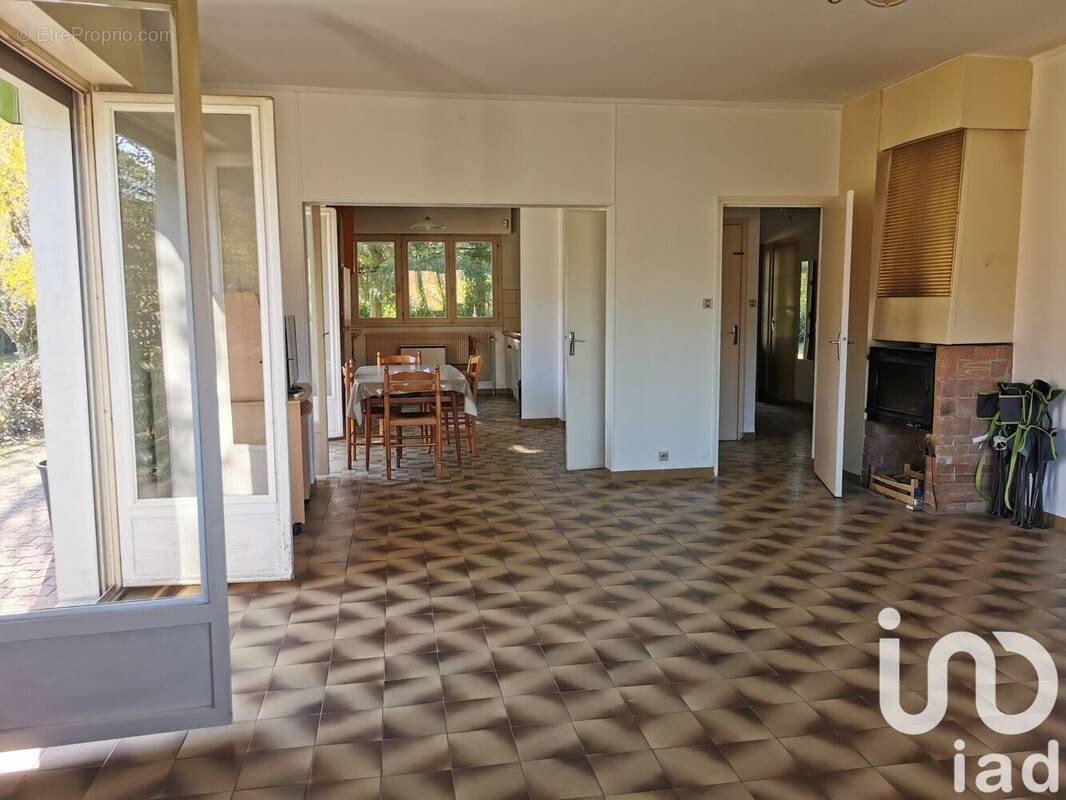 Photo 1 - Maison à BRIE-ET-ANGONNES