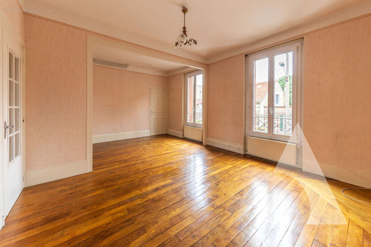 Appartement à CORBEIL-ESSONNES