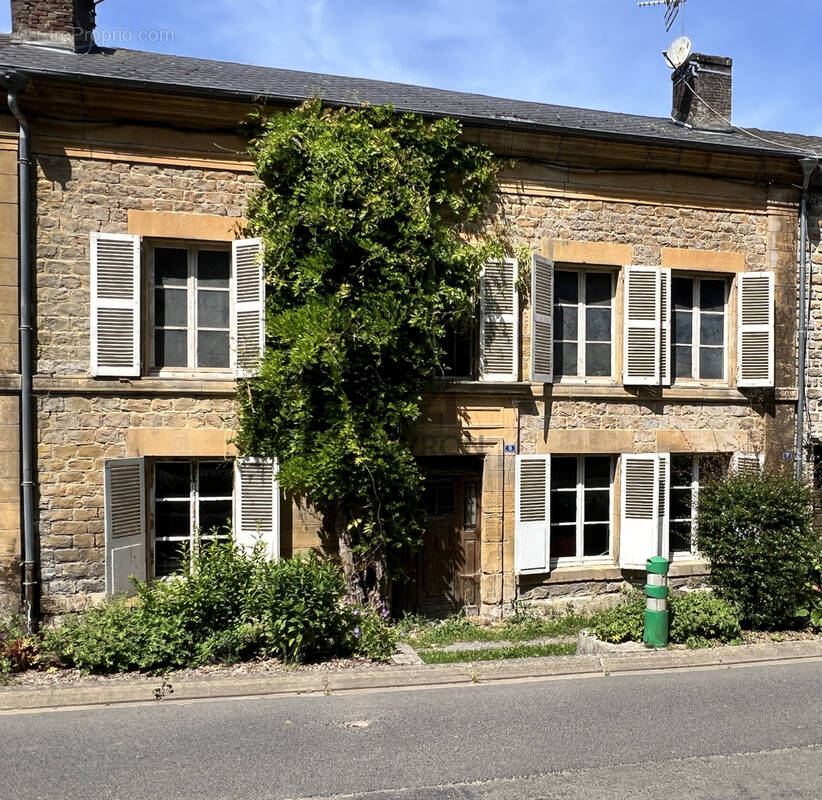Maison à SURY