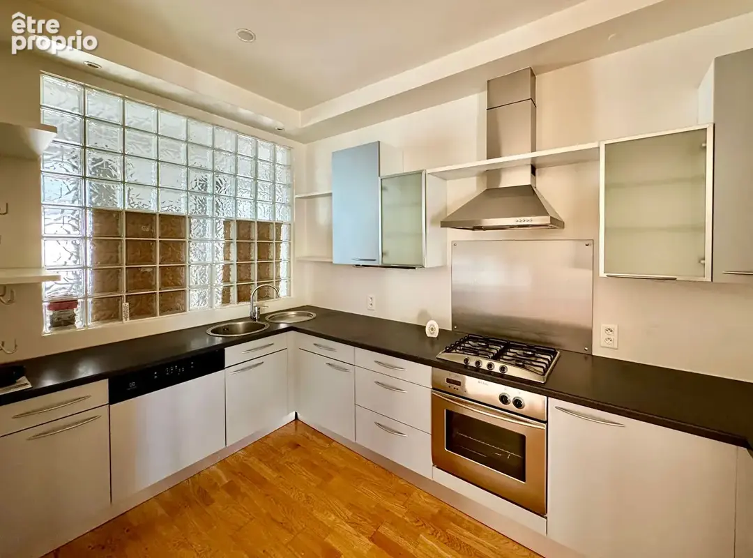 CLERMONT-FERRAND / Duplex coup de coeur à vendre de 112 m2 en centre-ville ! - photo 8