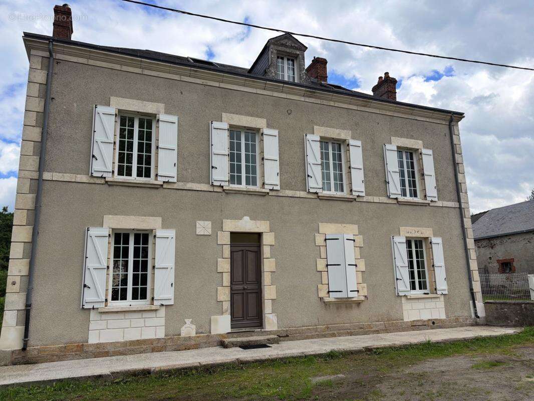Maison à EGUZON-CHANTOME