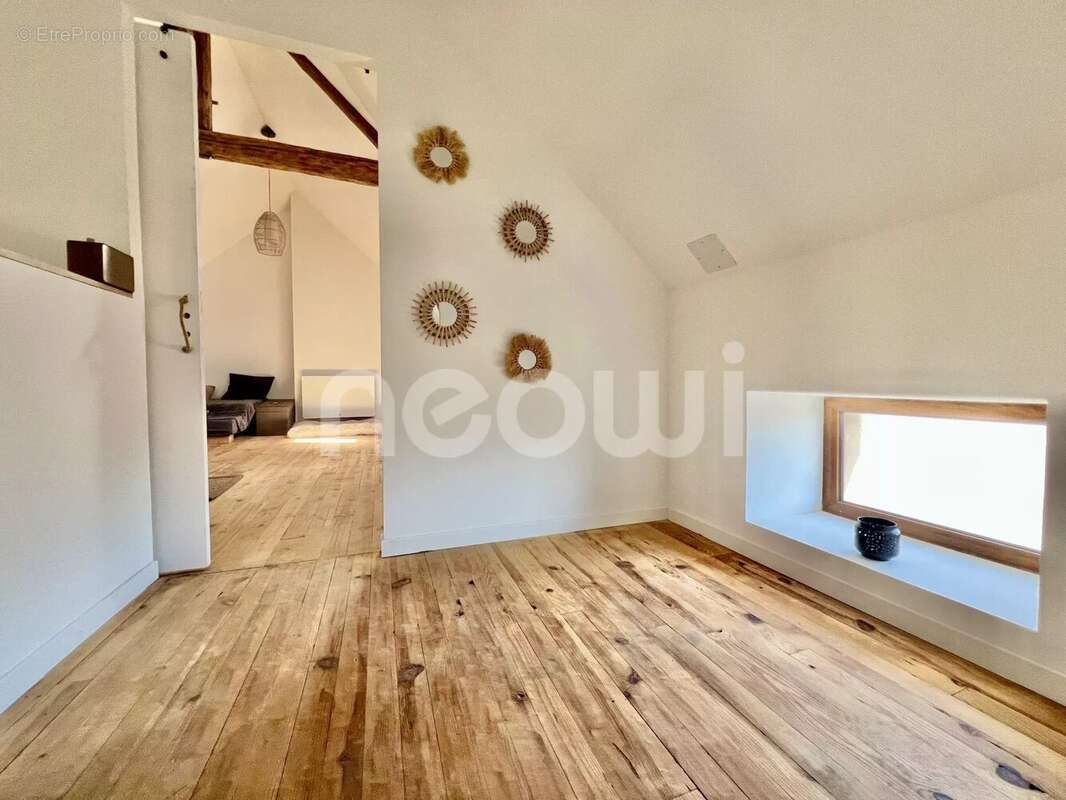 Maison à SAINT-AGOULIN