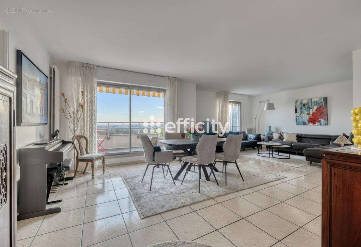 Appartement à NOGENT-SUR-MARNE