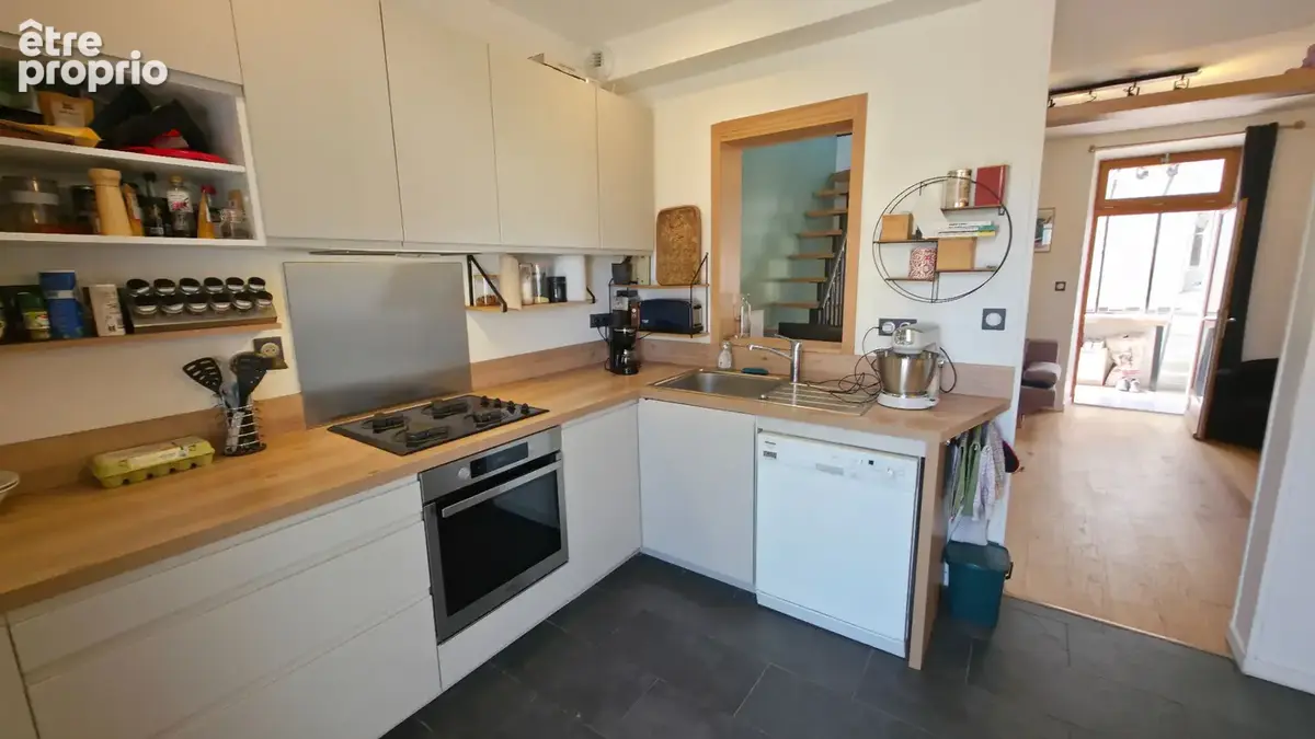 Charmante petite maison rénovée d'environ 50m² avec jardin et stationnement secteur Pont de Paille à Trignac - photo 2