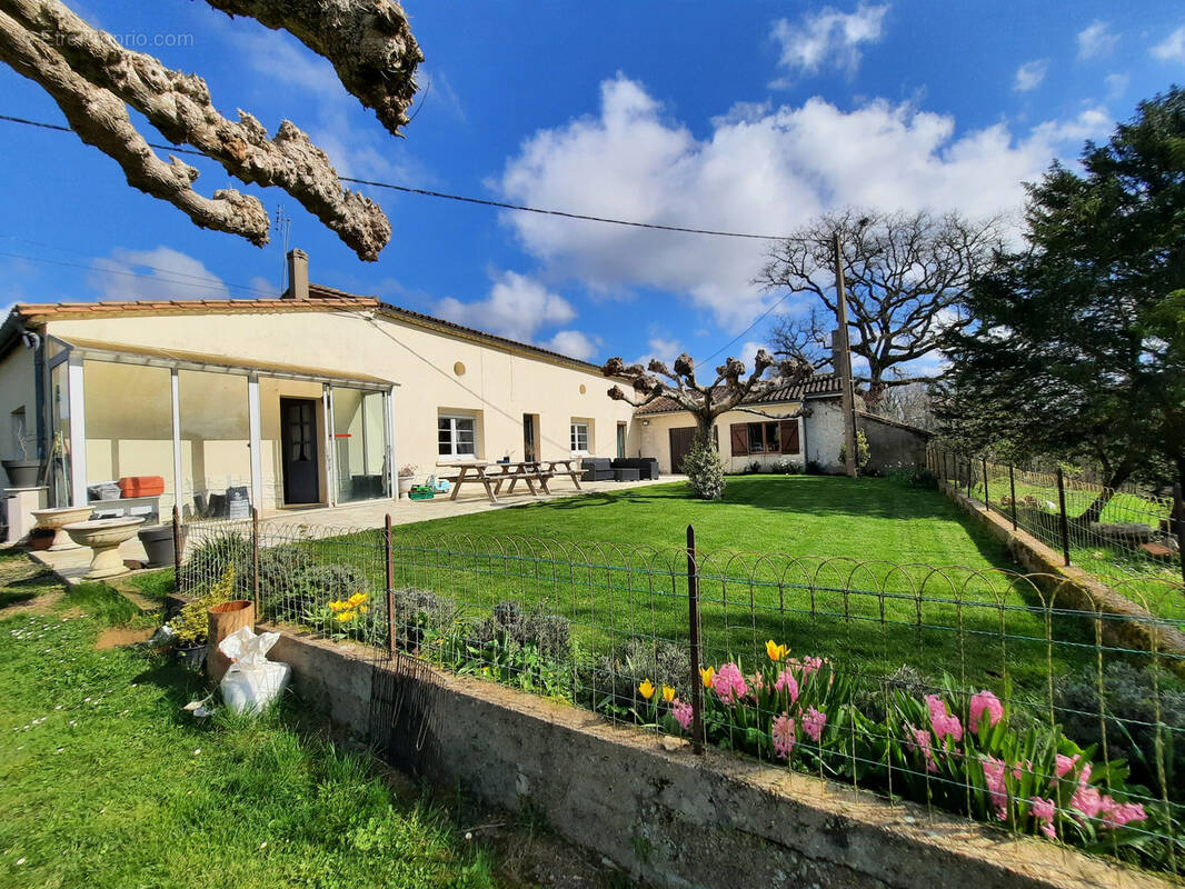 Maison à BLASIMON