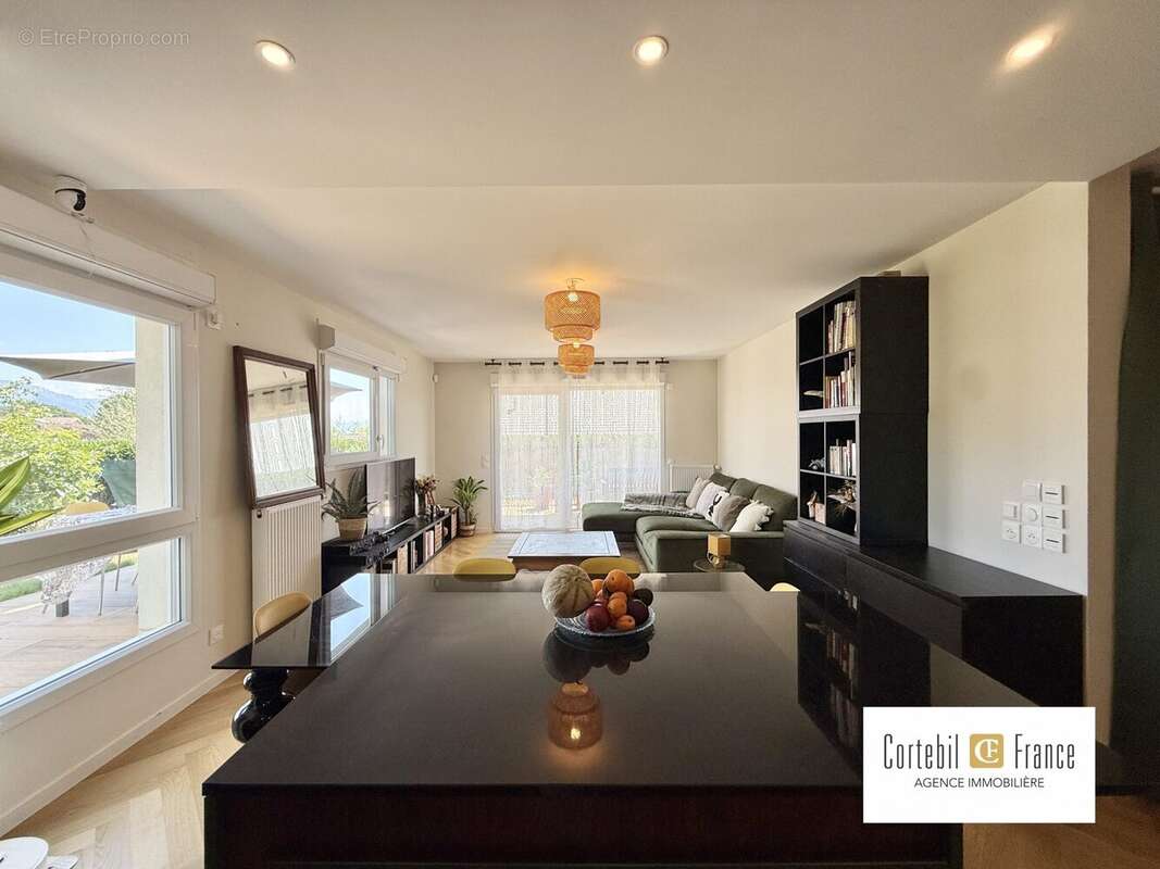 Appartement 71 m² à Cruseilles  - photo 5