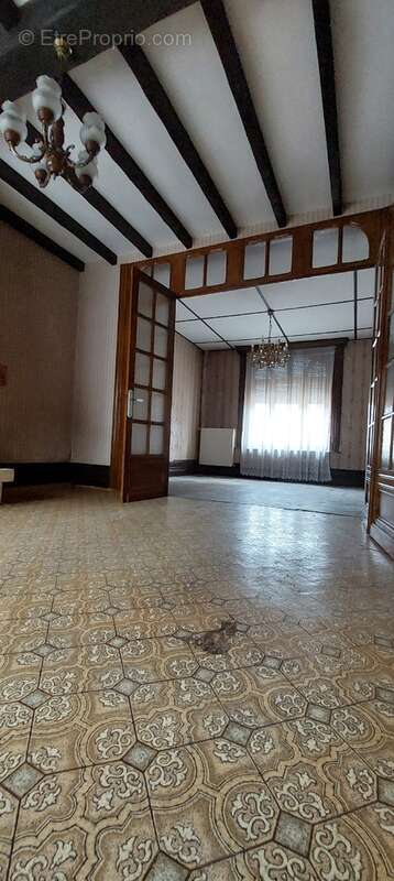 Maison à BRUAY-LA-BUISSIERE