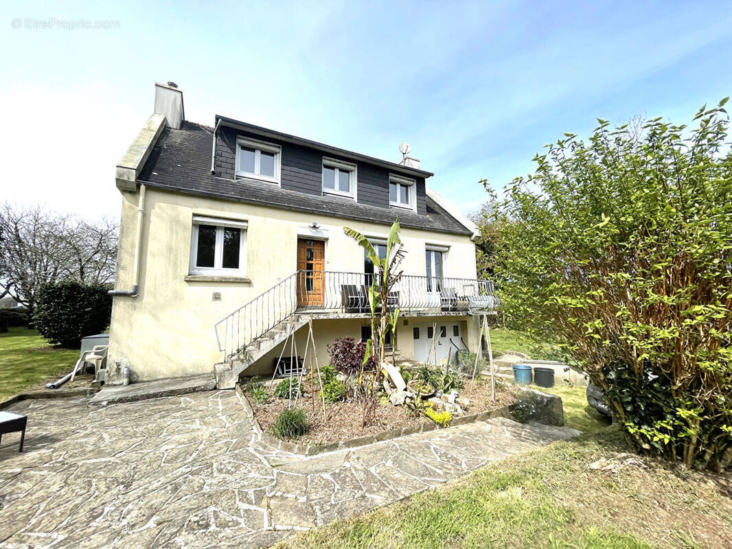 Maison à PLOGASTEL-SAINT-GERMAIN