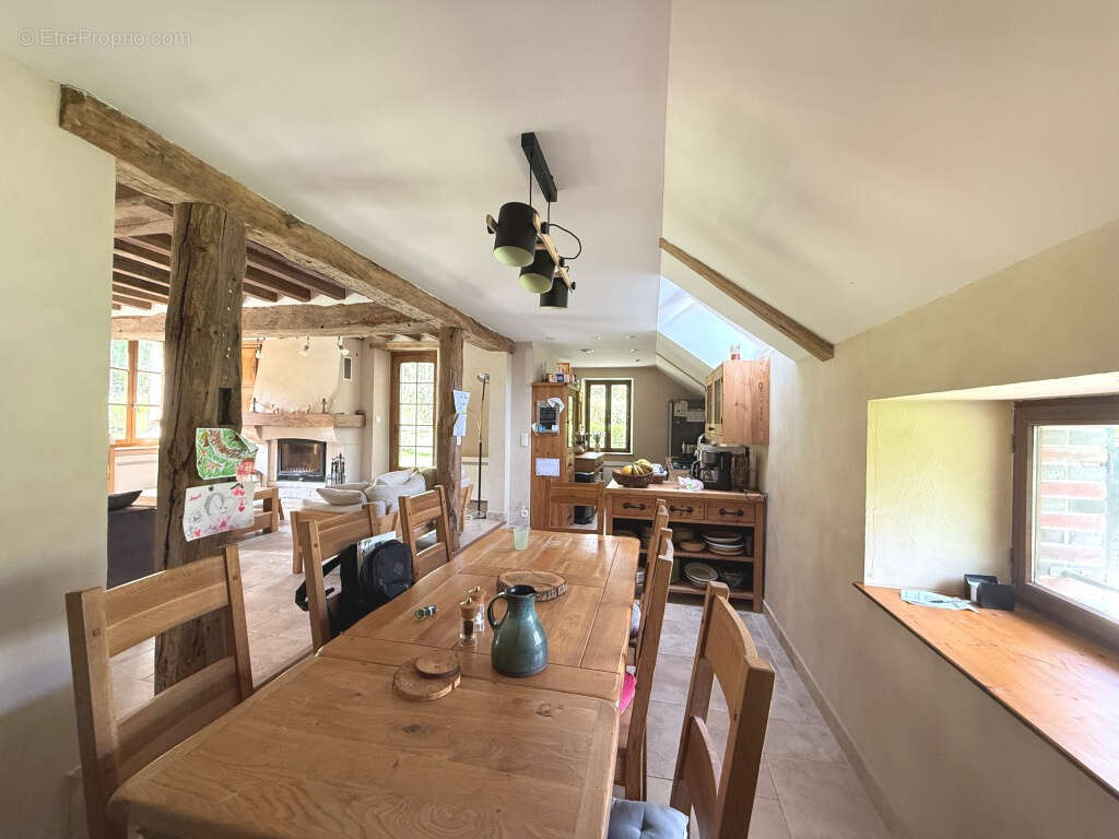 Maison à TOUCY