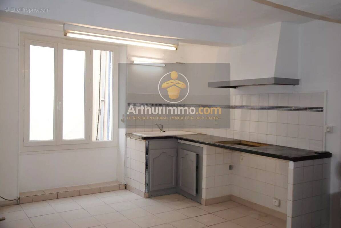 Maison à POURRIERES