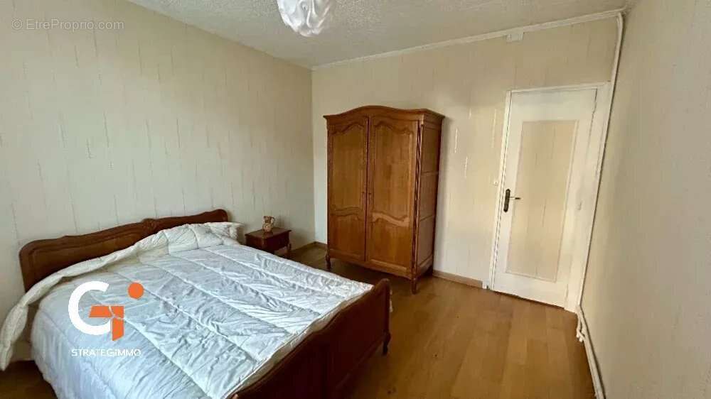 Maison à SAINT-ETIENNE-DU-ROUVRAY