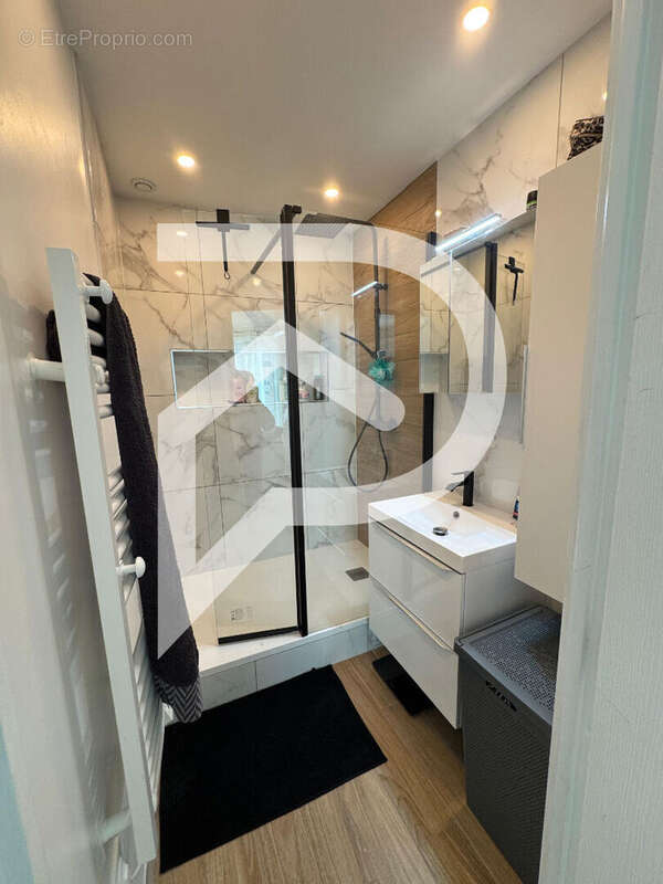 Appartement à LE PLESSIS-BELLEVILLE
