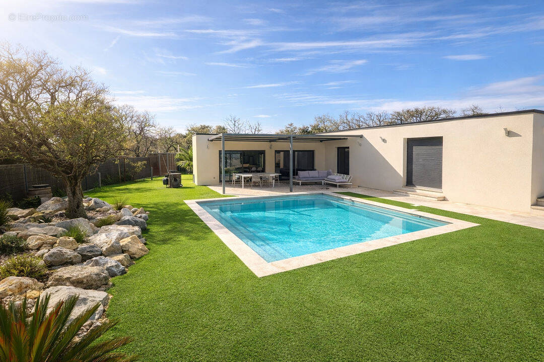 Maison à ROCHEFORT-DU-GARD