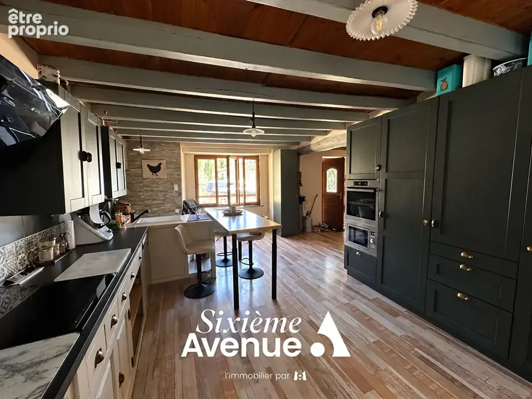 Maison à vendre de type 6 pièce(s) 230 m² à ATHIS - photo 4