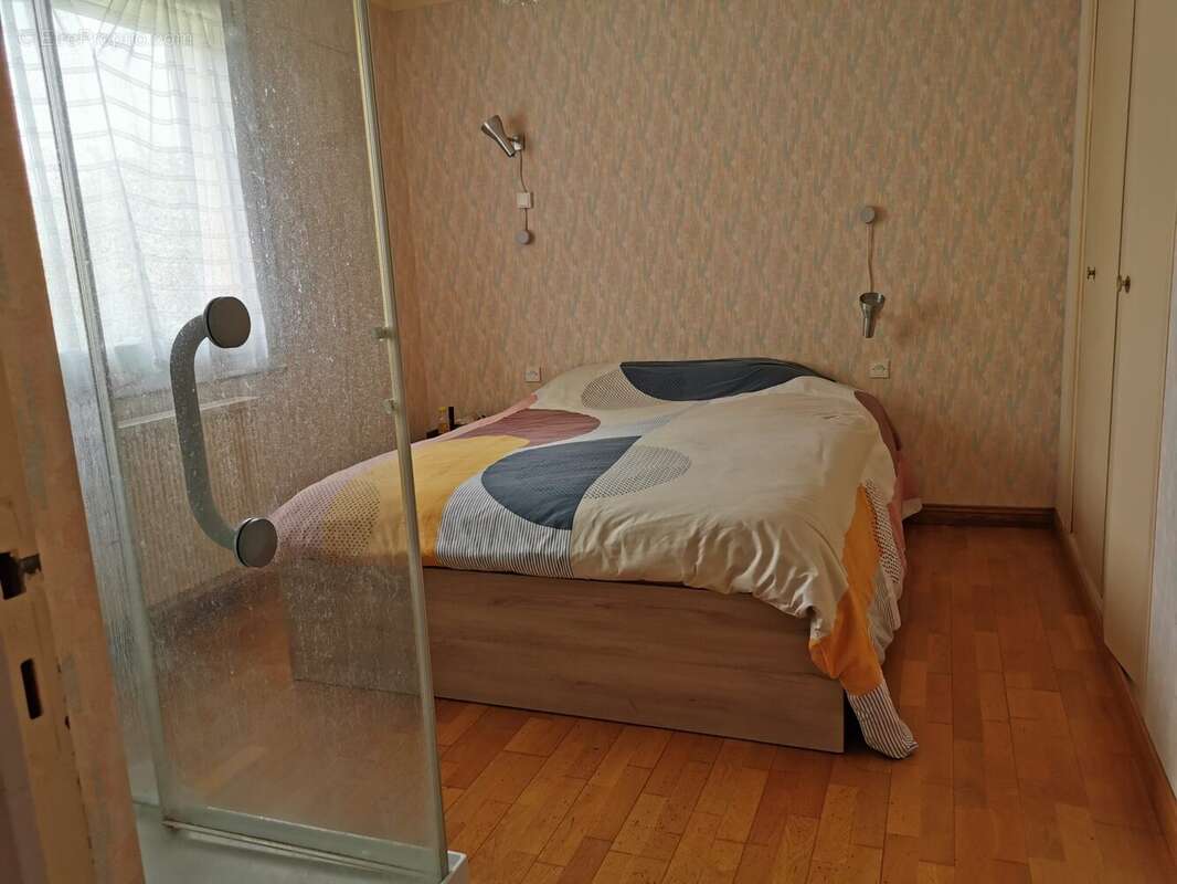 Maison à LA MEAUGON