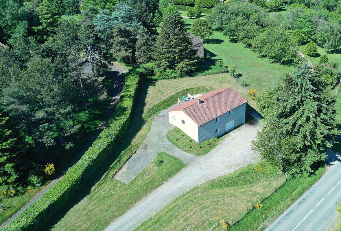 Maison à VIOLAY