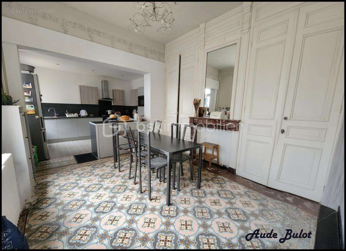 Maison de ville  10 pièces – 332 m² utiles - photo 3