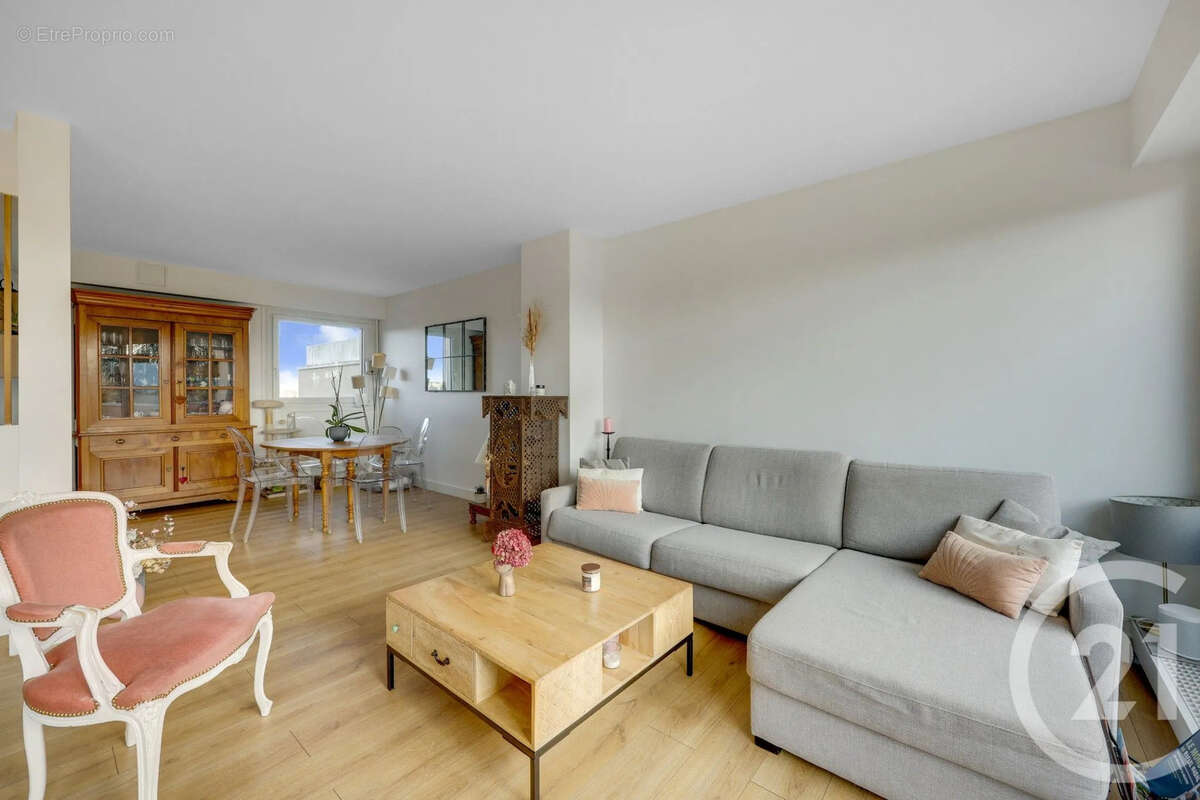 Appartement à VERRIERES-LE-BUISSON