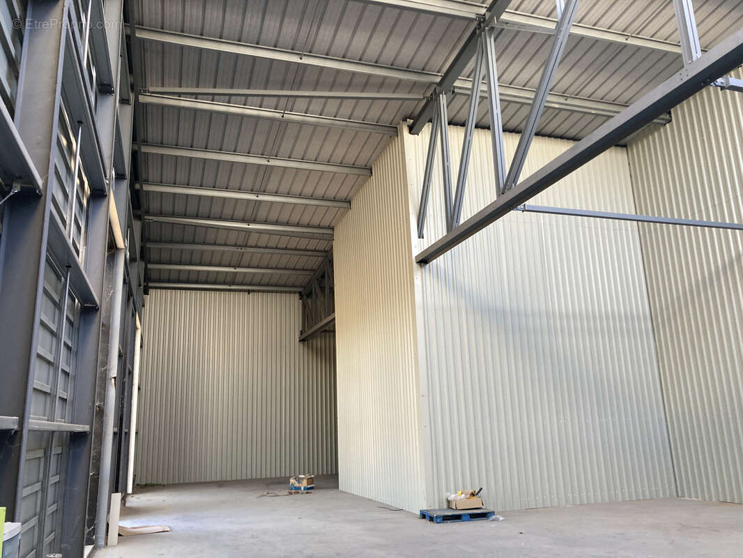 Commerce à MONTELIMAR