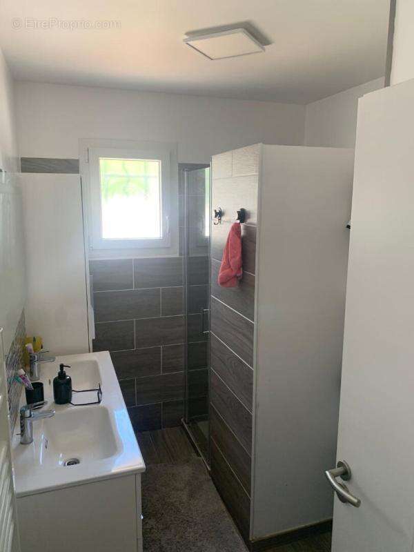 Maison Laudun L Ardoise 5 pièce(s) 100 m2, garage - photo 12