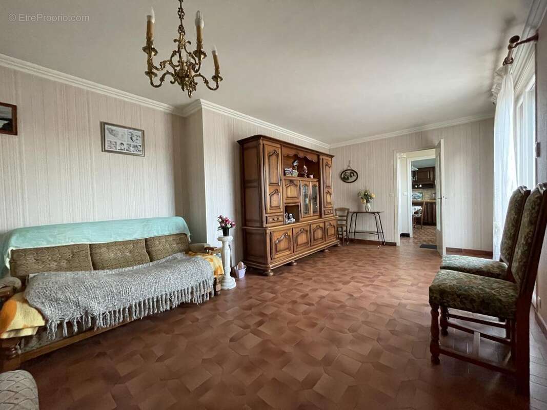 Maison à YVRE-L&#039;EVEQUE