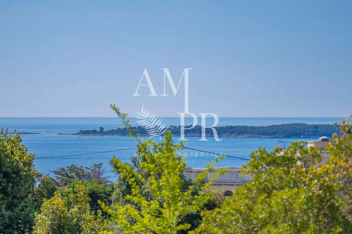 Cannes Californie – Élégance Contemporaine et Vue Mer d’Exception dans un Domaine Privé - photo 2