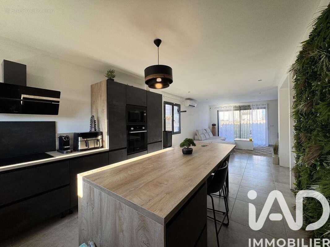 Photo 2 - Maison à NIMES
