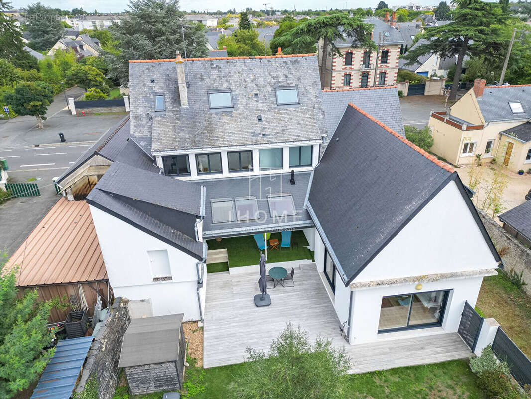 Maison à LES PONTS-DE-CE