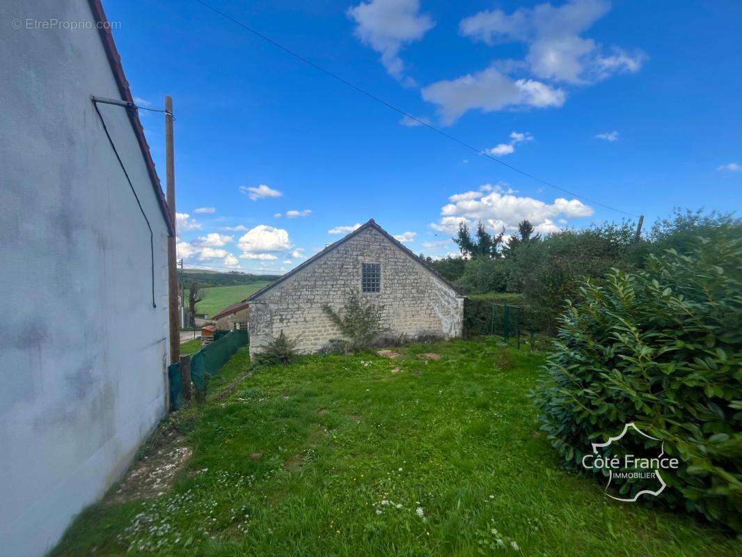 Maison à FONTENAILLES