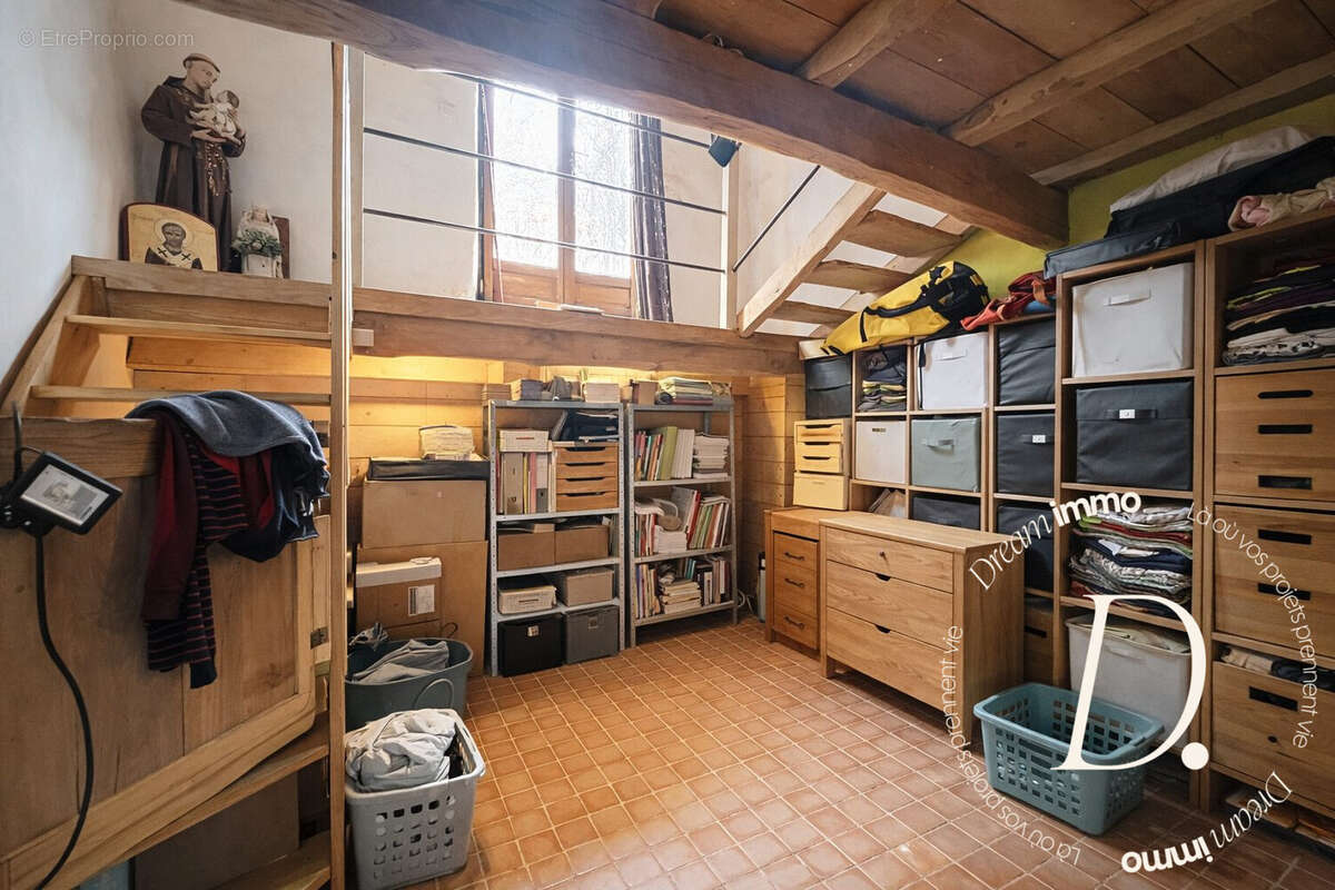 Maison à SAINT-LAURENT-DE-CERDANS