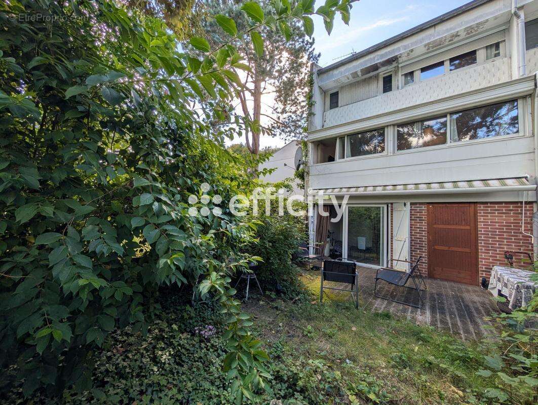 Maison à BOUFFEMONT