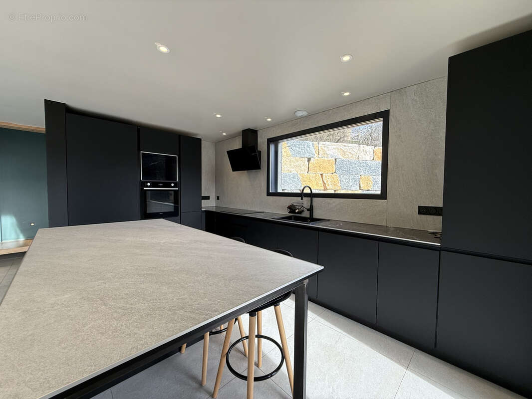 Maison à SAINT-LAURENT-D'OLT