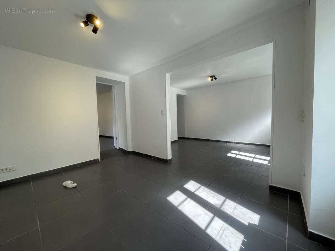 Appartement à LES MUREAUX