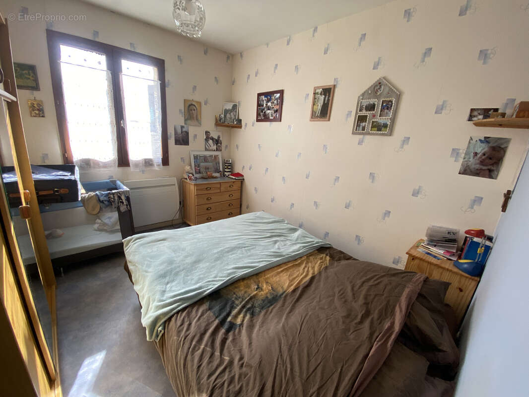 Maison à SAINT-JEAN-DE-BRAYE