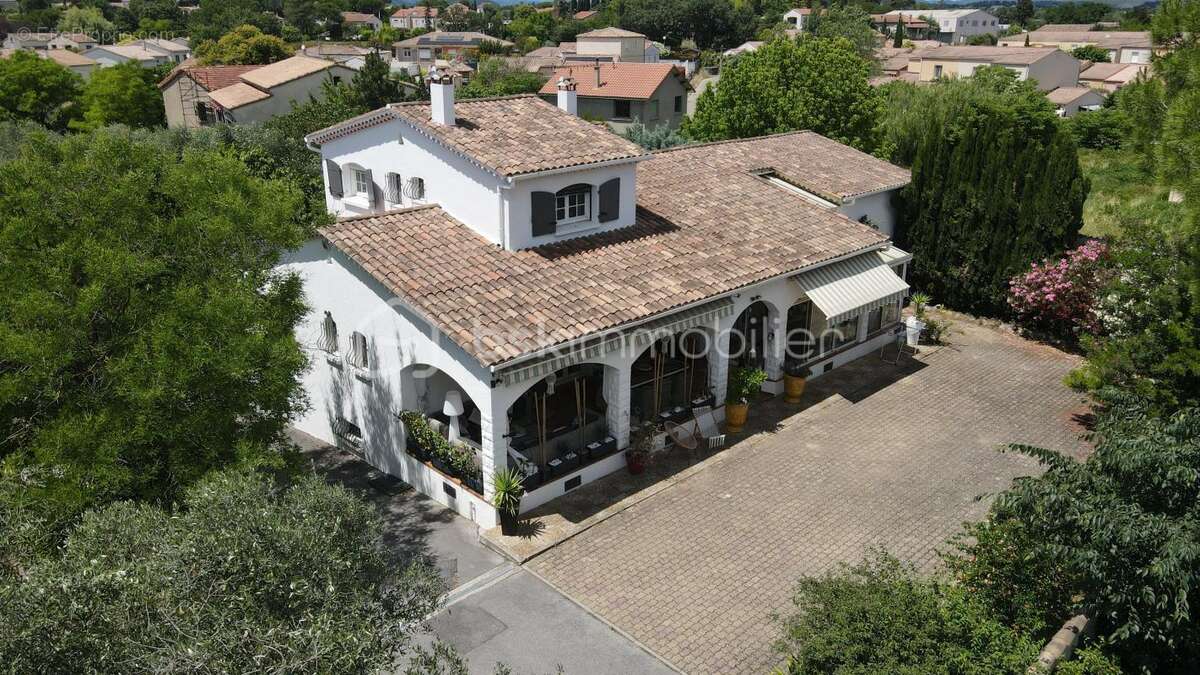 Maison à SAINT-HILAIRE-DE-BRETHMAS